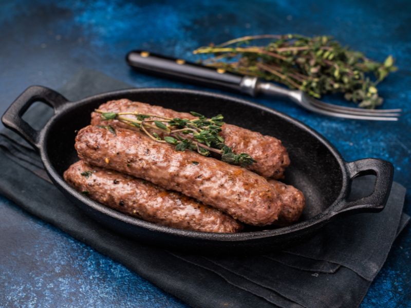 Balkanski žar: čevapčiči in kraljestvo ognja